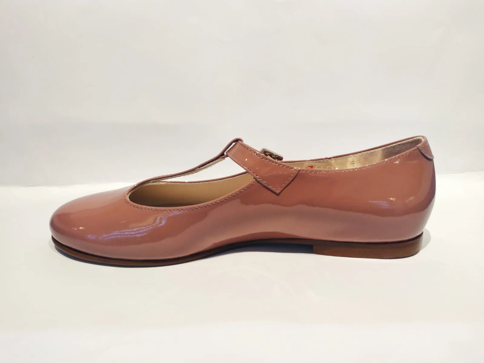 Beberlis Patent Arcilla Leather T-strap Shoe