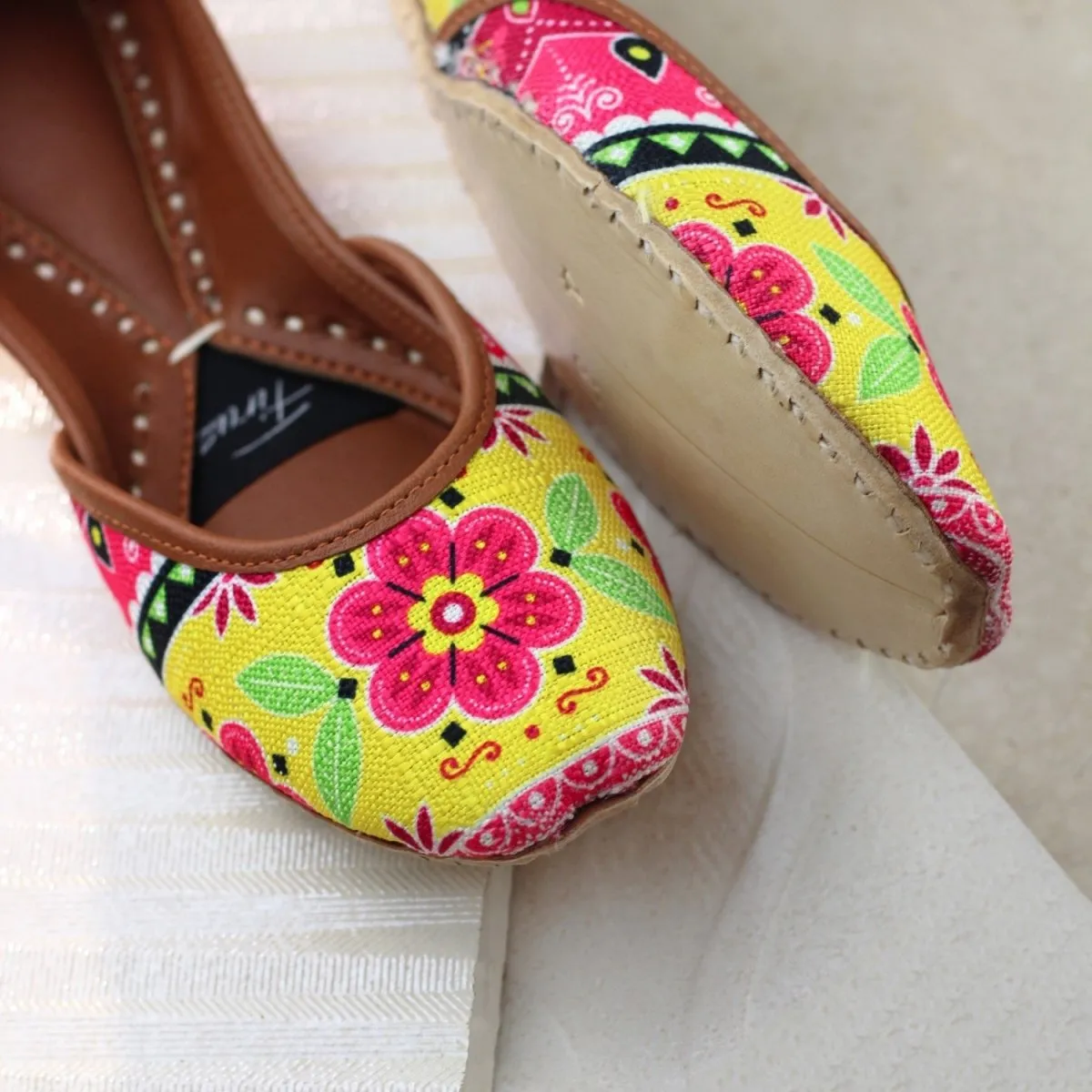 Firuz Shoes Pakistani Truck Art Khussa FIR05