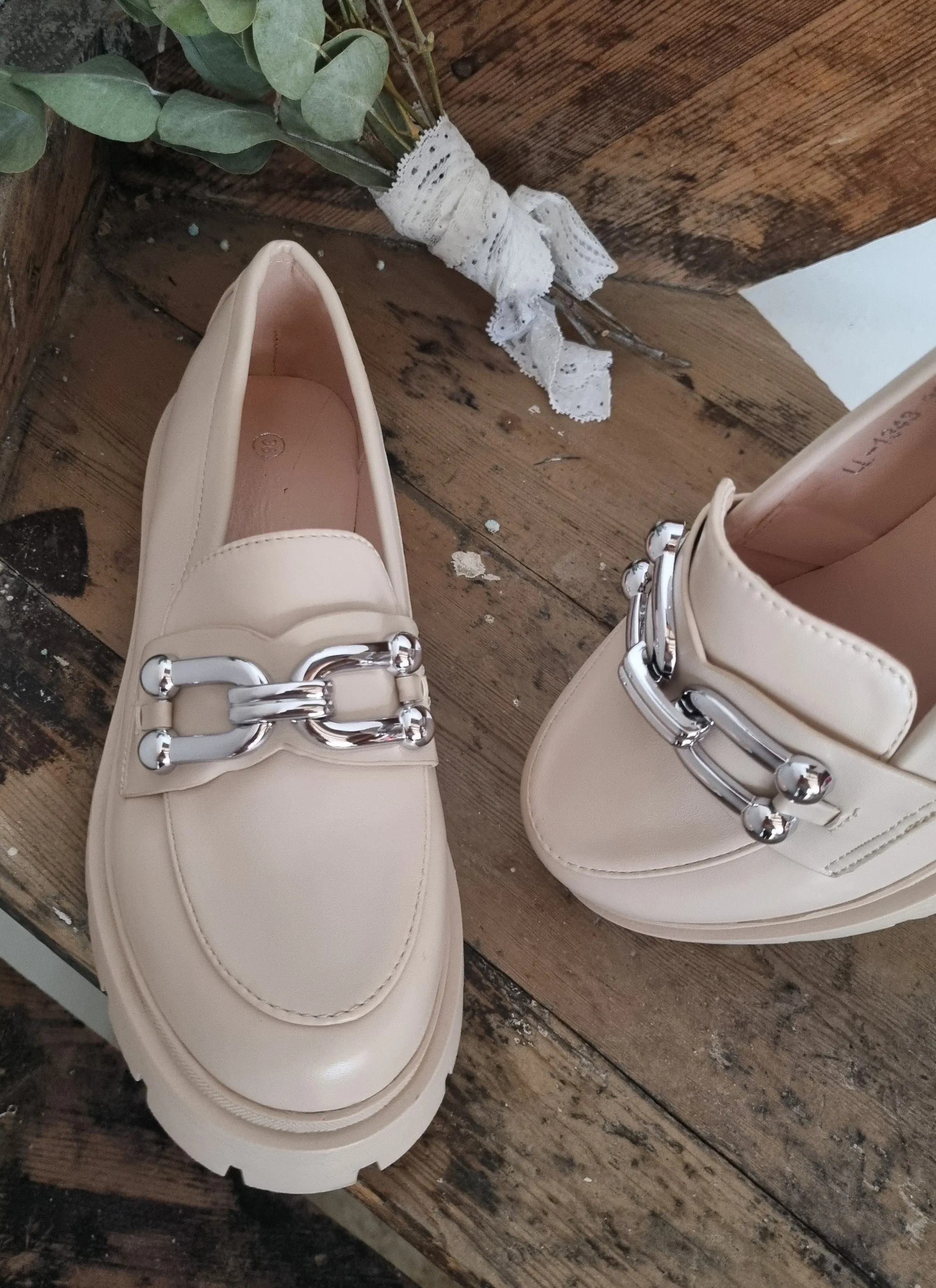 Marlen loafers (ecrou)