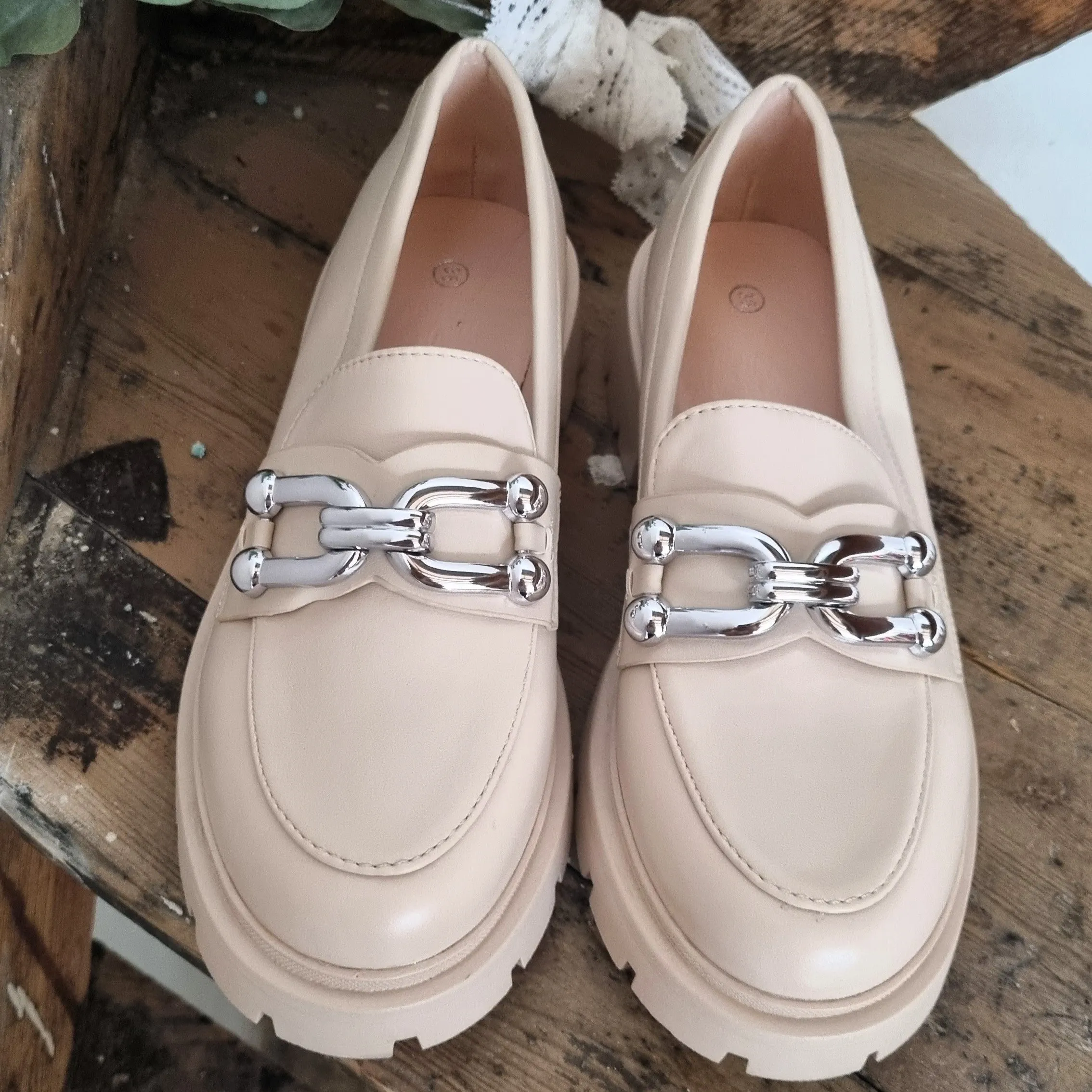 Marlen loafers (ecrou)