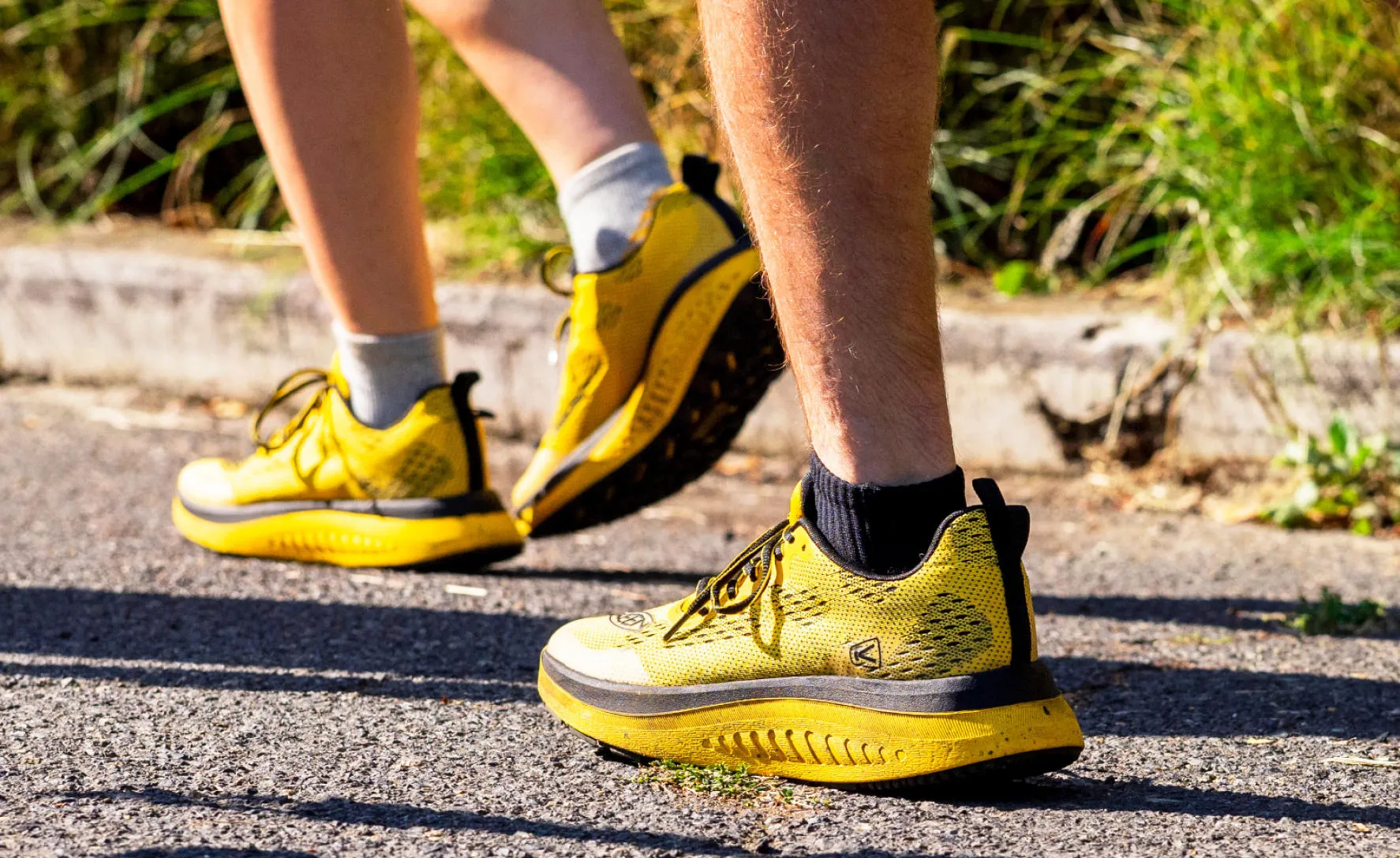 Men's WK400 Walking Shoe  |  KEEN Yellow/Black