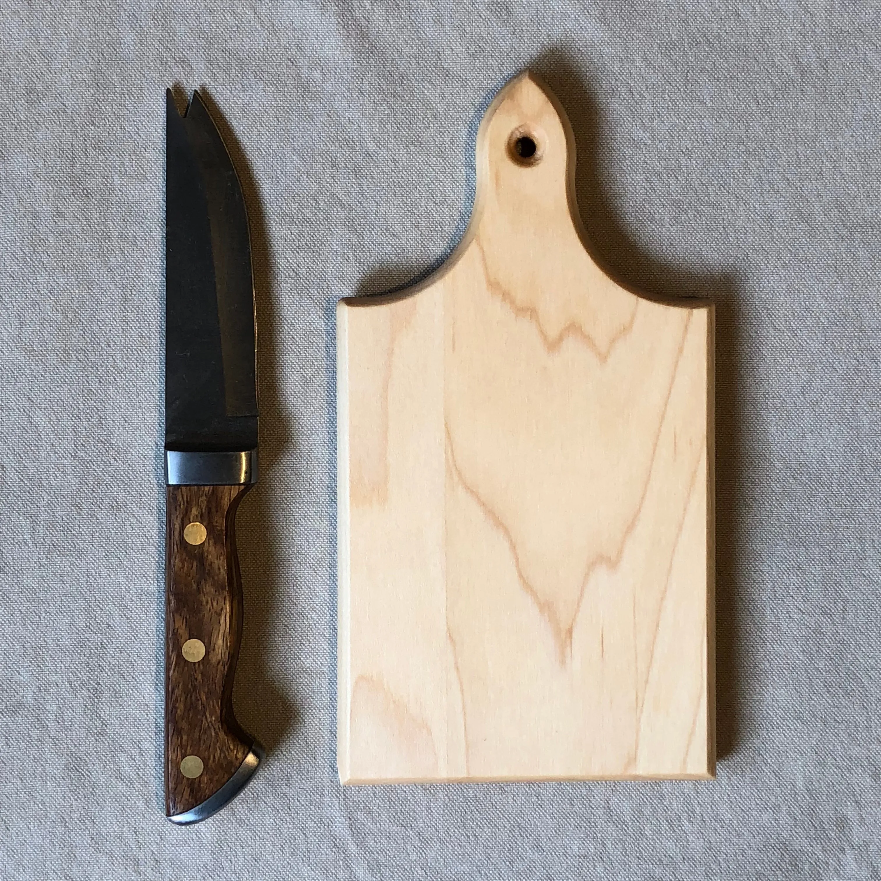 Q-Tee Cutting Board