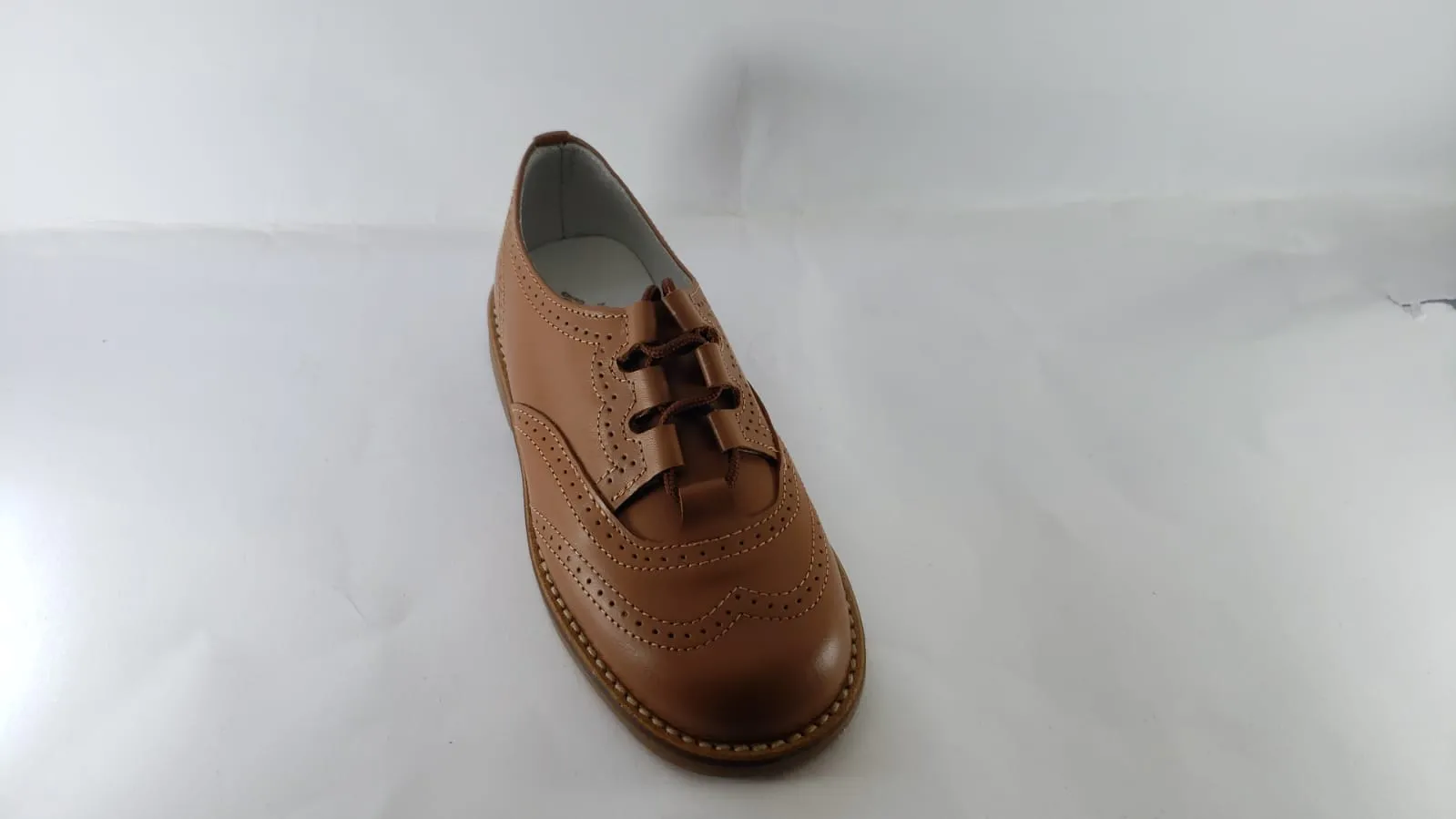 Shawn & Jeffrey Roble Tan Leather Oxford Shoe