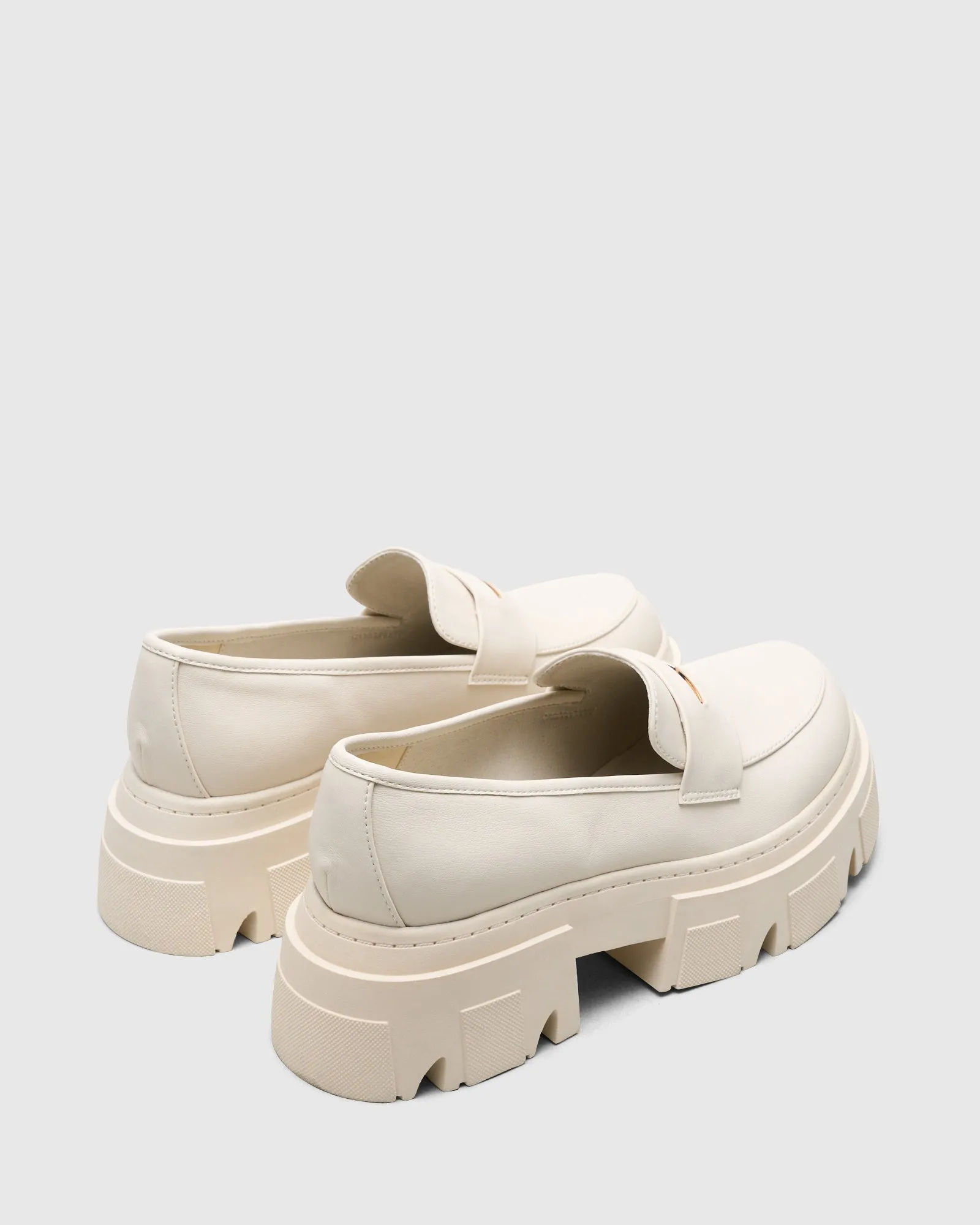 Tyga Loafers Bone