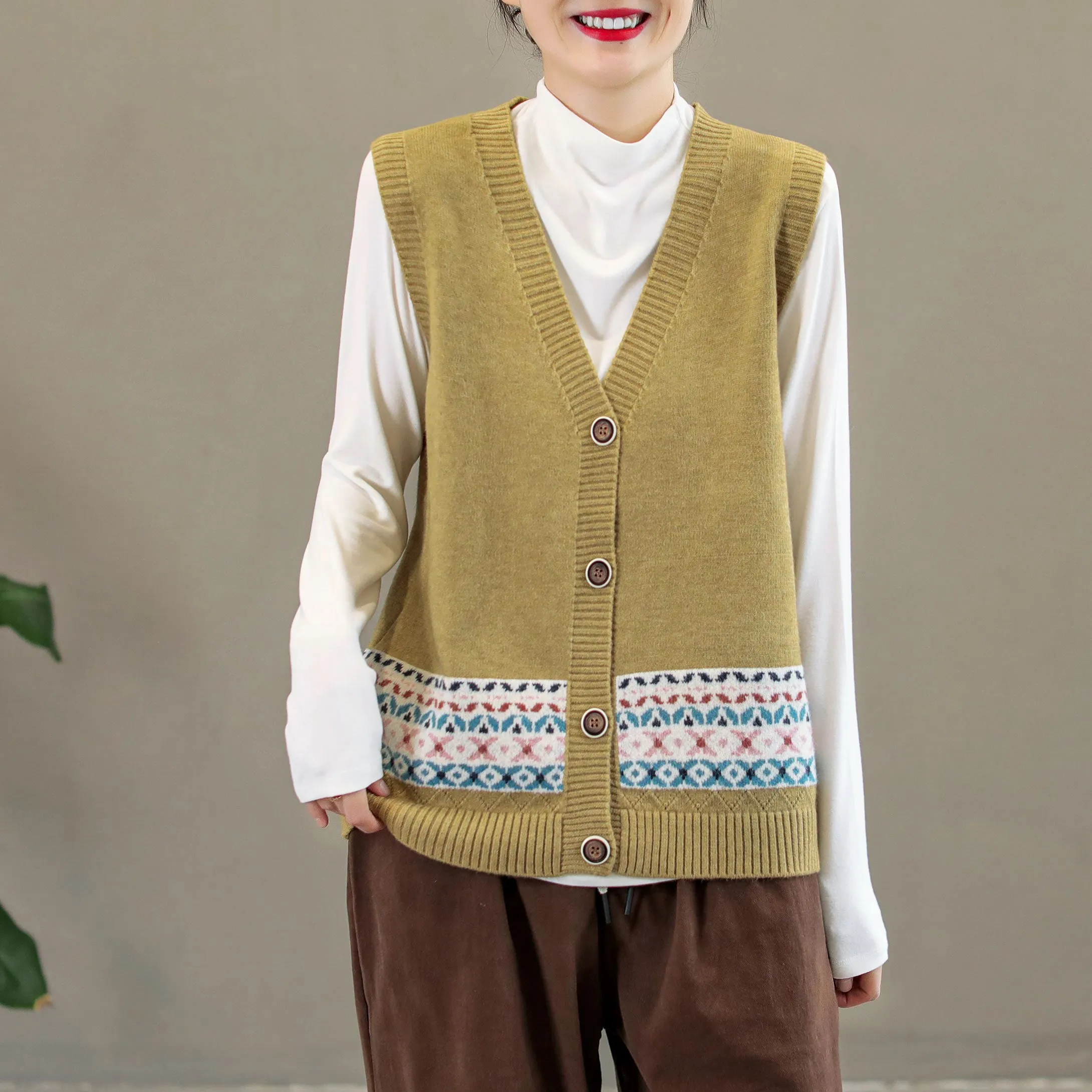 Women Retro V-Neck Cotton Knitted Casual Waistcoat